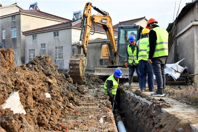 句容開發(fā)區(qū)加快農(nóng)村污水無害化治理項目建設(shè)